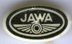 JAWA zwart op wit plastic bromfiets speldje ( G_063 ), Verzamelen, Speldjes, Pins en Buttons, Verzenden, Zo goed als nieuw, Transport