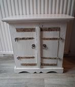 Vintage Kastje met Metaal Beslag - Gangkastje, Ophalen, Gebruikt, Vintage, 50 tot 100 cm