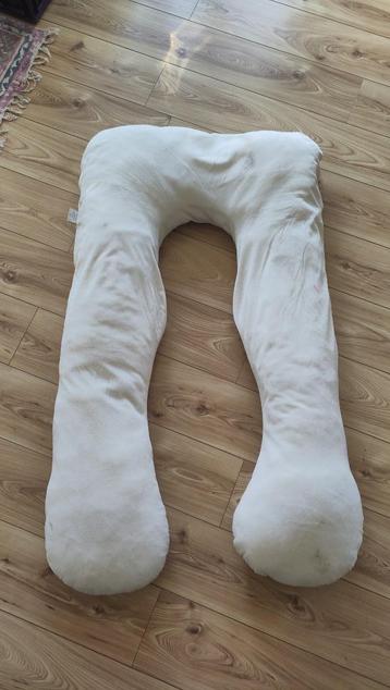 Voedingskussen body pillow beschikbaar voor biedingen
