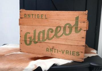 Antieke kist Vintage  beschikbaar voor biedingen