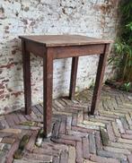 Robuuste brocante Franse bijzettafel/allegonda, Ophalen of Verzenden