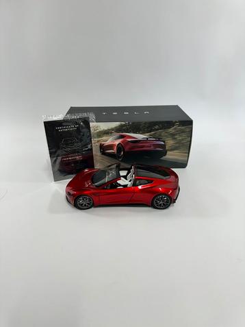 Tesla Roadster 1:18 model