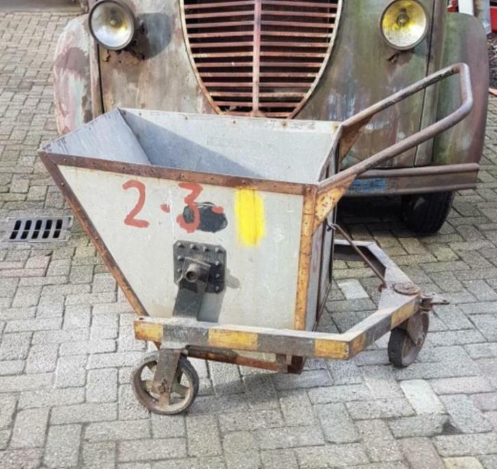 stalen trolley wagen uit glasfabriek tof industrieel deco, Doe-het-zelf en Verbouw, Transportwagens, Gebruikt, Transportkar, 100 liter of meer