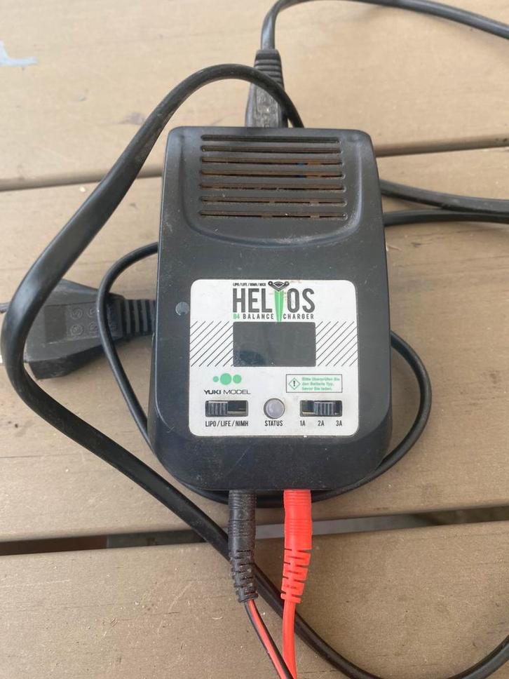 Yuki Helios lipo nimh lader, Hobby en Vrije tijd, Modelbouw | Radiografisch | Overige, Gebruikt, Ophalen of Verzenden