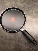 Pannenkoek/ crepe pan 24 cm doorsnee NIEUW, Huis en Inrichting, Keuken | Potten en Pannen, Ophalen of Verzenden, Zo goed als nieuw
