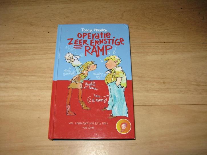 Tosca Menten - Operatie zeer ernstige ramp, Boeken, Kinderboeken | Jeugd | 10 tot 12 jaar, Gelezen, Ophalen of Verzenden