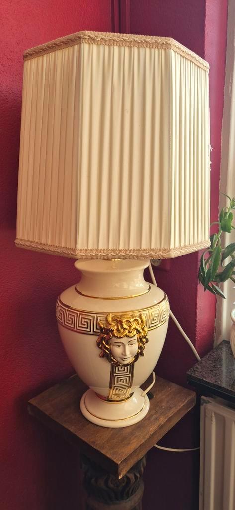 Elegante Medusa Lamp met Gouden Accenten, Antiek en Kunst, Antiek | Lampen, Ophalen of Verzenden
