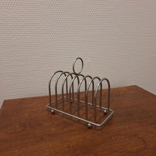 Vintage toast rekje metaal grijs zilver kleurig, Huis en Inrichting, Woonaccessoires | Krantenbakken en Lectuurbakken, Zo goed als nieuw
