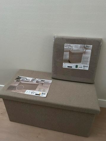 2 INVOUWBARE POEFS MET OPBERGRUIMTE … beschikbaar voor biedingen