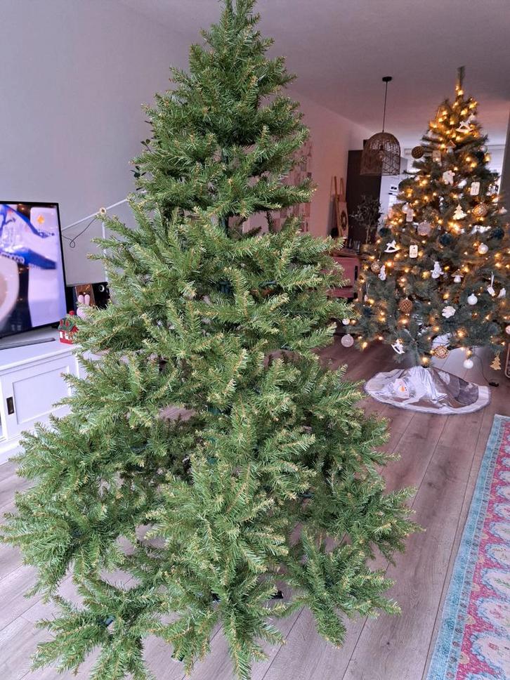 Kunstkerstboom Intratuin 1,85 m zeer mooi, Huis en Inrichting, Woonaccessoires | Kunstplanten en Kunstbloemen, Zo goed als nieuw