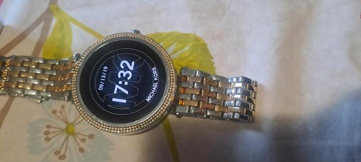 Michael kors smartwatch, Sieraden, Tassen en Uiterlijk, Horloges | Dames, Zo goed als nieuw, Overige merken, Staal, Ophalen of Verzenden