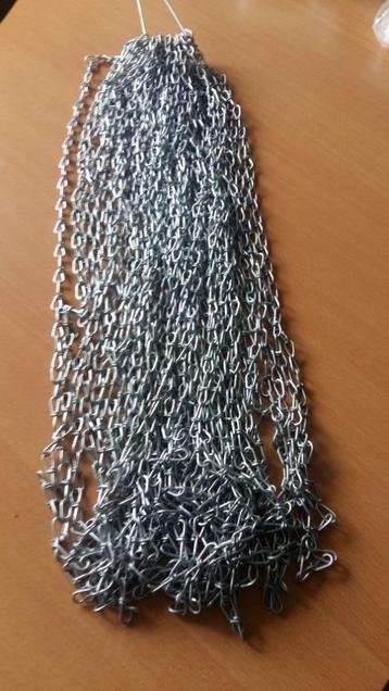 +/- 55mtr stoere ijzeren schakelketting b.v. plafondsysteems beschikbaar voor biedingen