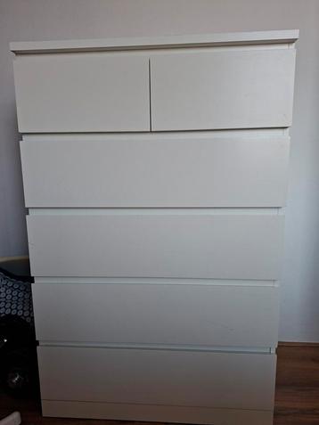 Malm Lade kast beschikbaar voor biedingen