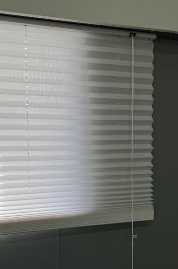 Partij plissé Good Life gordijnen 295 stuks beschikbaar voor biedingen