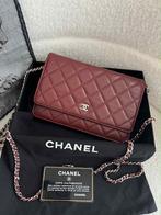 Chanel WOC Caviar Burgundy - Zeer Goede Staat!, Ophalen of Verzenden, Zo goed als nieuw, Rood, Schoudertasje
