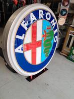 Oude Alfa Romeo lichtbak 130cm reliëf logo 1 kant lichtplaat, Verzamelen, Merken en Reclamevoorwerpen, Ophalen, Eu, Gebruikt, Eu