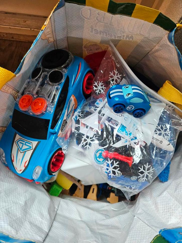 GRATIS - Leuk speelgoed voor jongens, Kinderen en Baby's, Speelgoed | Speelgoedvoertuigen, Gebruikt, Ophalen of Verzenden