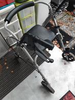 GROTE ROLLATOR ZITJE  INKLAPBAAR EN RUIMTE VOOR EEN STOK, Ophalen