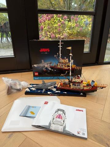 LEGO 21350 Jaws - LEGO Ideas (COMPLEET) beschikbaar voor biedingen