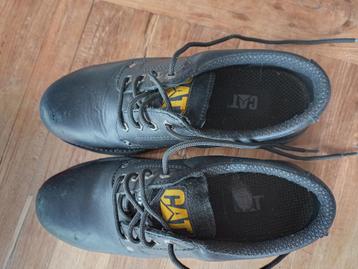 veiligheids/werkschoenen mt42  stalen neus CAT beschikbaar voor biedingen