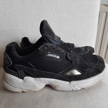 ADIDAS Falcon Chunky sneakers zwart maat 40 beschikbaar voor biedingen
