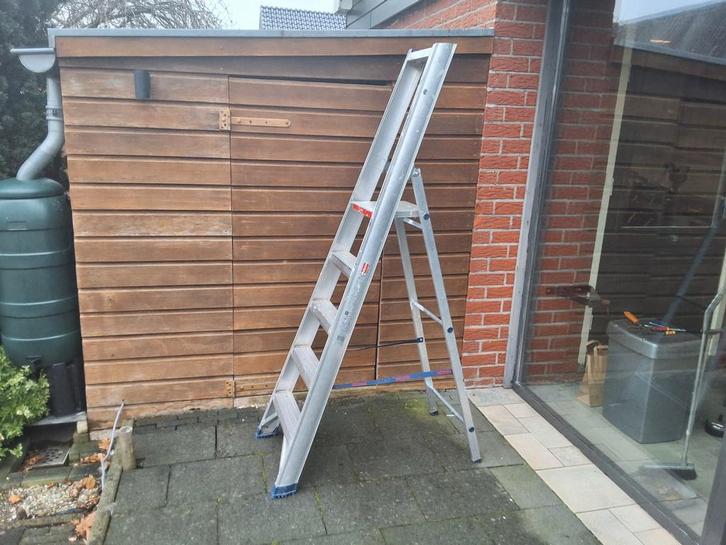Altrex Castor 5 Treden Trap, Doe-het-zelf en Verbouw, Ladders en Trappen, Gebruikt, Trap, 2 tot 4 meter, Ophalen