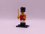 Lego minifiguurtje serie 23 vrouw in notenkraker, Nieuw, Complete set, Ophalen of Verzenden, Lego
