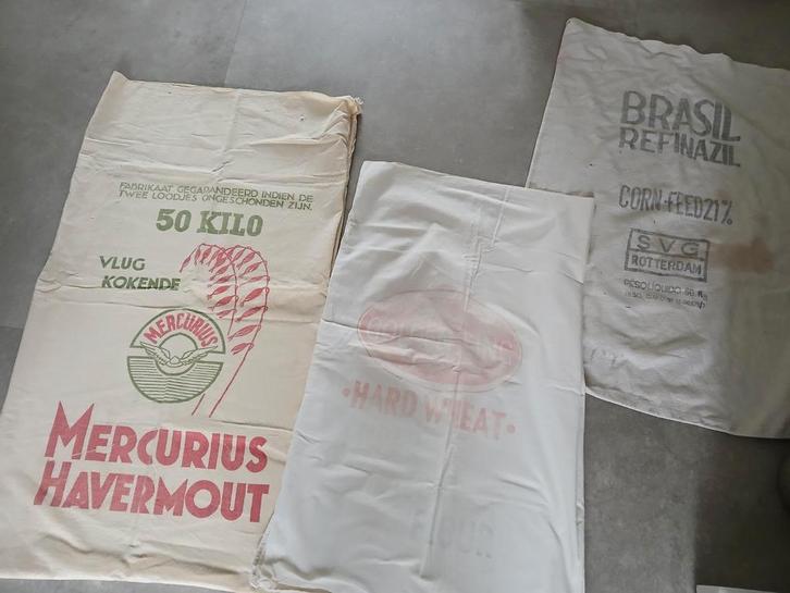 Meelzakken - 3 soorten, Antiek en Kunst, Antiek | Kleden en Textiel, Ophalen of Verzenden