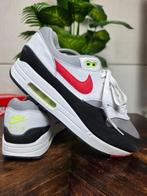 Nike Air Max 1 Volt Chili maat 45, Kleding | Heren, Schoenen, Wit, Nike, Ophalen of Verzenden, Nike