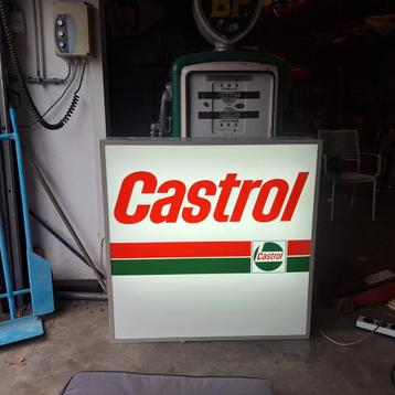 Castrol olie Vintage lichtbak Xxl '70er jaren  beschikbaar voor biedingen