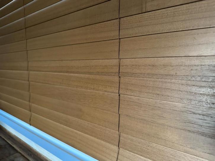 Houten jaloezie, Veneta, Frans Eiken, 101cm h x 217 cm b, Huis en Inrichting, Stoffering | Gordijnen en Lamellen, Zo goed als nieuw