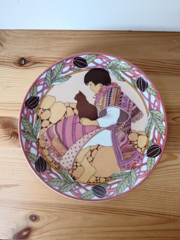 bord met kind en kat unicef heinrich villeroy & boch, Antiek en Kunst, Antiek | Wandborden en Tegels, Ophalen of Verzenden
