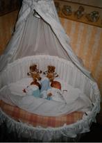 Een ijzeren eigen gemaakte ronde wieg., Kinderen en Baby's, Babywiegjes en Ledikanten, Ophalen, Gebruikt, Wieg