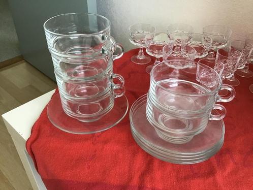 Duurzame soepkommen met schotels van het merk Duralex, Huis en Inrichting, Keuken | Servies, Zo goed als nieuw, Kom(men), Overige stijlen
