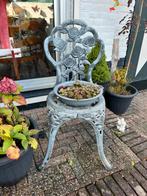 2 bistro tuinstoeltjes, licht grijs met rozenpatroon, Tuin en Terras, Ophalen, Gebruikt, Metaal