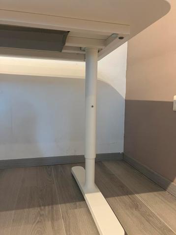 Wit Ikea bureau - afbeelding 2