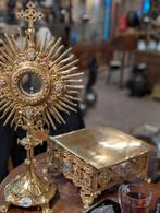 Antieke monstrans 59 cm hoog. €1185., Ophalen