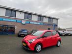 Toyota Aygo 1.0 VVT-i | X-Fun 5-Drs | Airco, Auto's, Voorwielaandrijving, Gebruikt, Euro 6, 4 stoelen