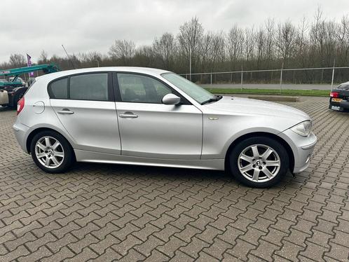 BMW 1-Serie (e87) 2.0 120I 2004 Grijs, Auto's, BMW, Particulier, 1-Serie, Benzine, D, Hatchback, Handgeschakeld, Geïmporteerd