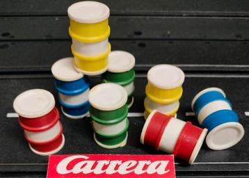 Carrera Universal racebaan scenery 8 orginele olievaten.
Art beschikbaar voor biedingen