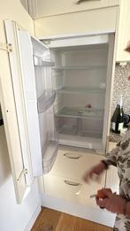 Inbouwkoelkast, Witgoed en Apparatuur, Koelkasten en IJskasten, 200 liter of meer, Ophalen, Zo goed als nieuw, Zonder vriesvak
