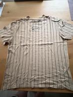 Karl Kani T-shirt L Signature PinStripe Zandkleurig, Maat 52/54 (L), Beige, Ophalen of Verzenden, Zo goed als nieuw