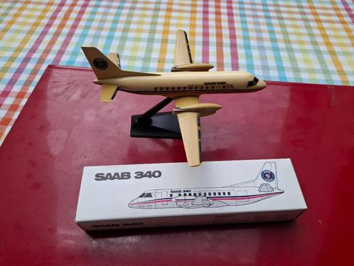 SAAB 340 1:100 IMC Holland met box, Hobby en Vrije tijd, Modelbouw | Vliegtuigen en Helikopters, Gebruikt, Vliegtuig, 1:72 tot 1:144