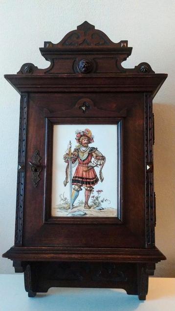 Mooie eiken hangkast,wandkast ca 1880-1900 beschikbaar voor biedingen