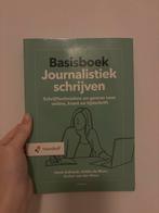 Basisboek Journalistiek schrijven - Addie de Moor, Boeken, Studieboeken en Cursussen, Ophalen of Verzenden, Alpha, Zo goed als nieuw