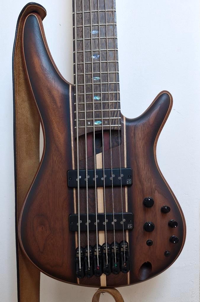 Ibanez SR1356B 6-snarige premium basgitaar, Muziek en Instrumenten, Snaarinstrumenten | Gitaren | Bas, Zo goed als nieuw, Elektrisch
