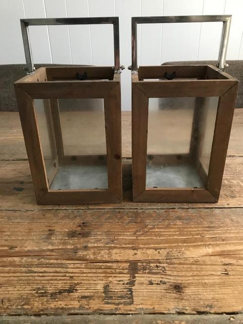 2 Windlichten, Huis en Inrichting, Woonaccessoires | Kandelaars en Kaarsen, Gebruikt, Kandelaar, 25 tot 50 cm, Hout, Ophalen of Verzenden