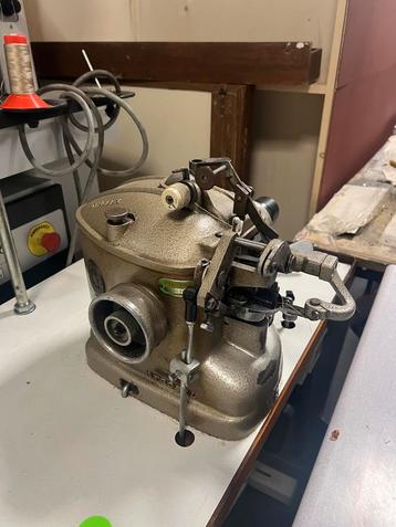 Strobel bont naaimachine  beschikbaar voor biedingen
