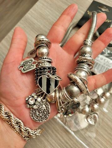 Heel mooie set , ketting en armband  beschikbaar voor biedingen