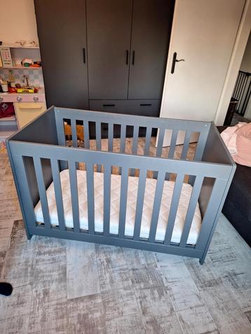 Woood Ledikant beschikbaar voor biedingen